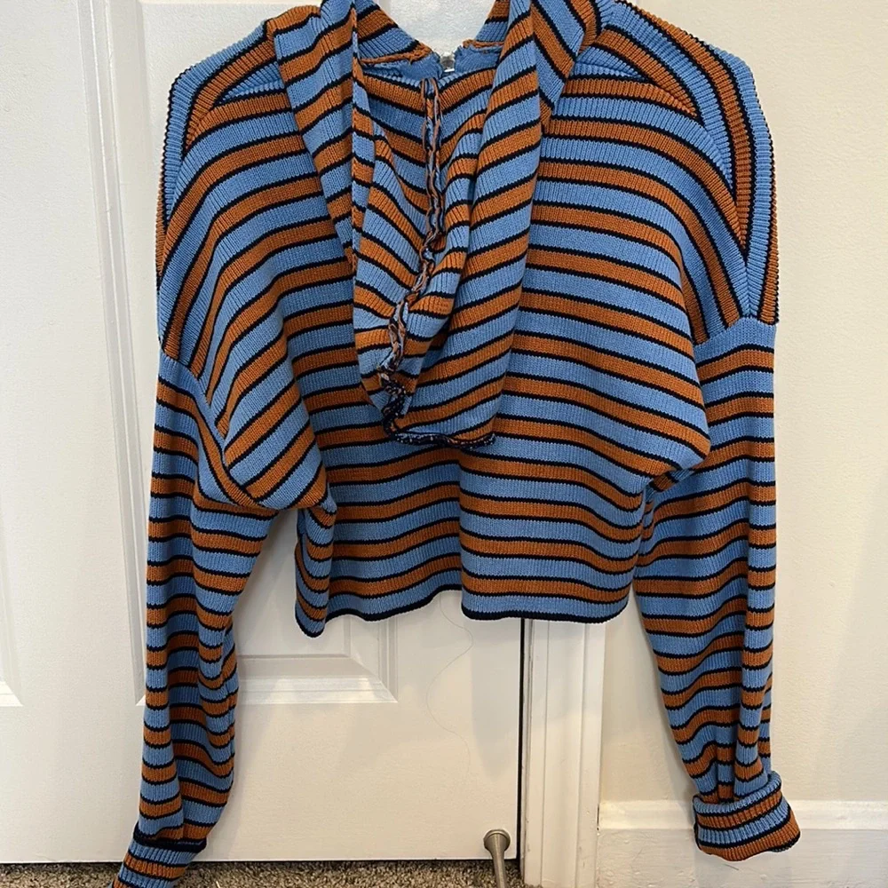 Kendall&Kylie cropped zip up! - Picture 2 of 2